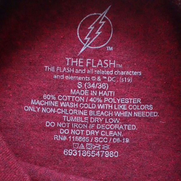 Flash Logo DC Comics Red Tee - Picture 2 of 4